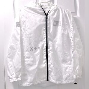 NWOT Urban Heritage White and Black Jacket - Size Youth 14 Women’s 6 or Medium